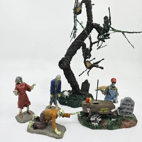 Lemax Spooky Town Ghoul Hot Dog Halloween Village Figure Walking Dead #42215 - Picture 7 of 7